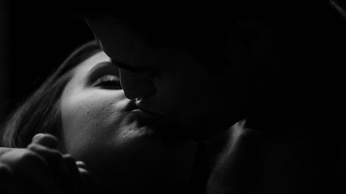 Страстный поцелуй. Нежный поцелуй. Нежный страстный поцелуй. Страстный поцелуй в губы.